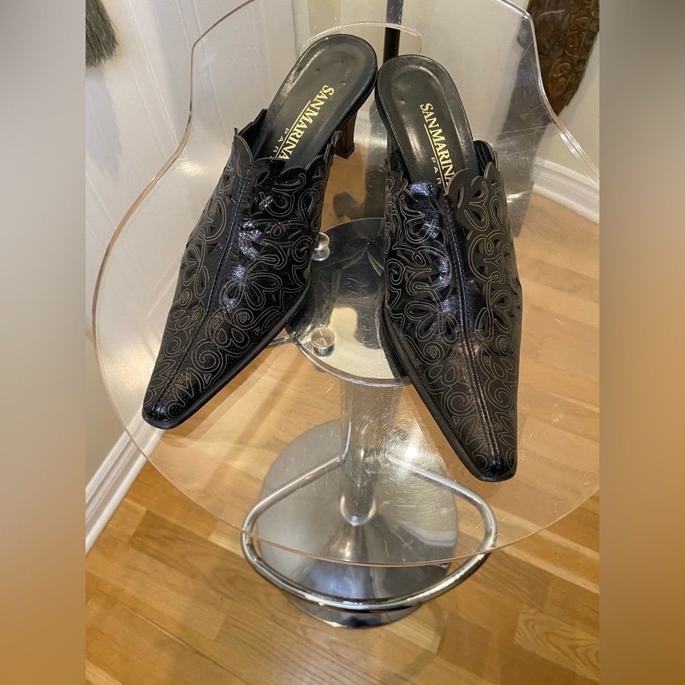 San  Marina Paris/Leather Mules/intricate filigree design/gold design 🤎 - Picture 3 of 14